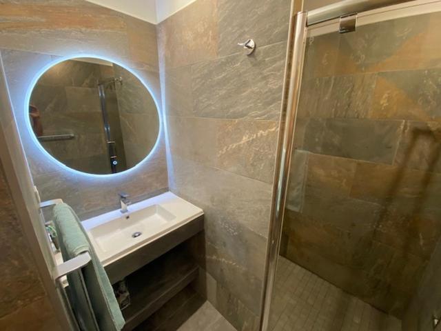Villas Valinco San Martinu Corse Du Sud - Vue Et Proche Mer - Piscines-7 Chambres Olmeto (Corsica) Exterior foto